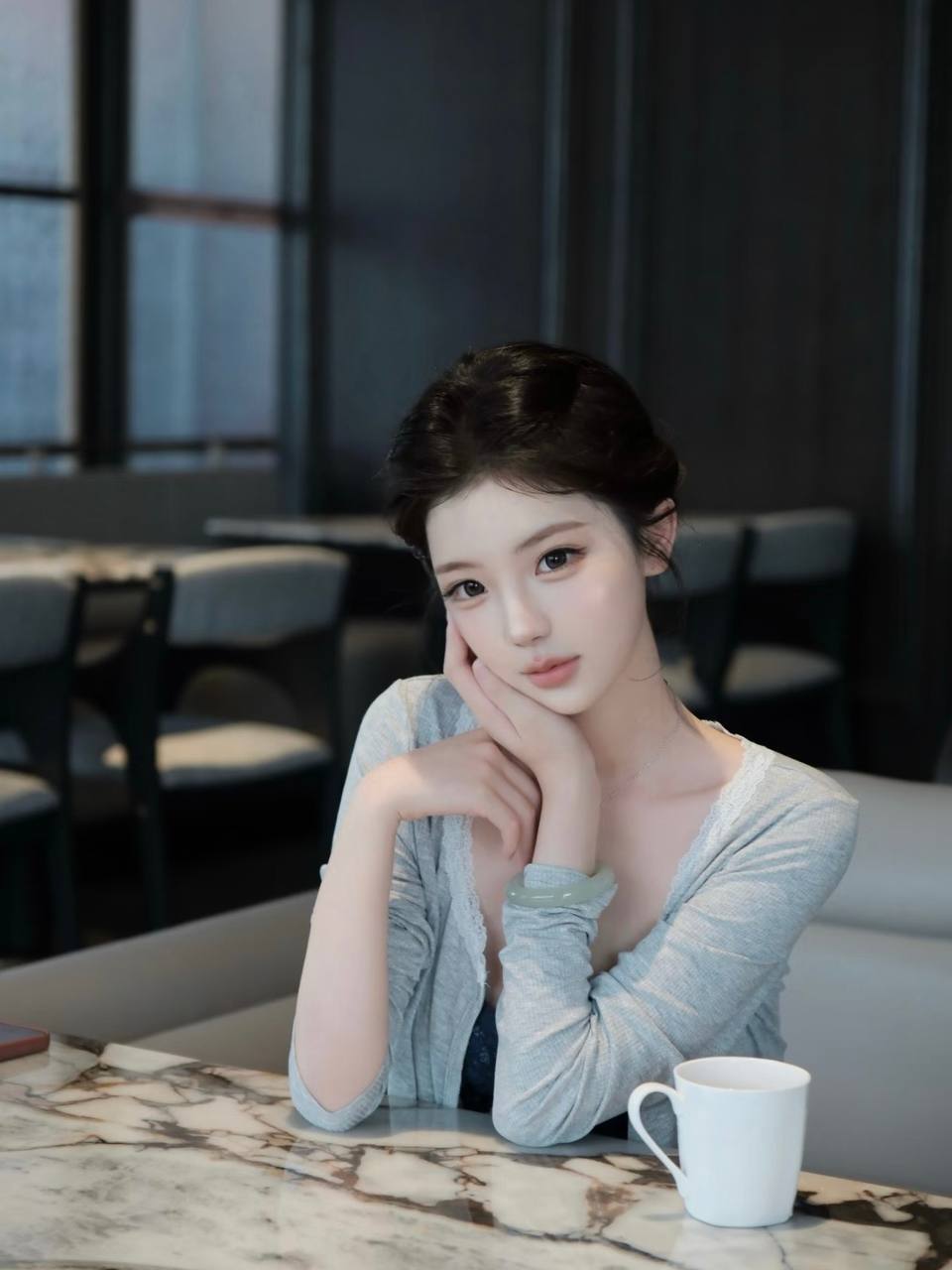 深巷首映2026海报